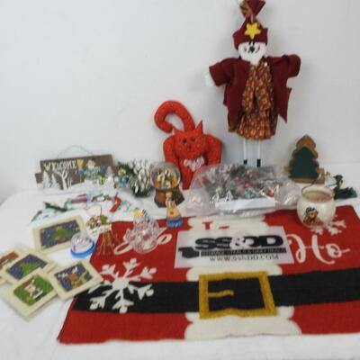 20 pc Home Decor Christmas Holiday. Coasters, Snow Globes, Rug, etc
