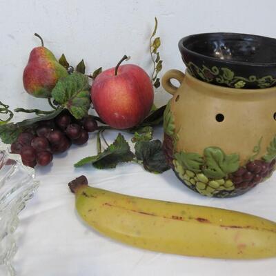 17 pc Kitchen & Home Decor: 5 Glasses, Candle Holder, Glass Bowl, Wax Warmer