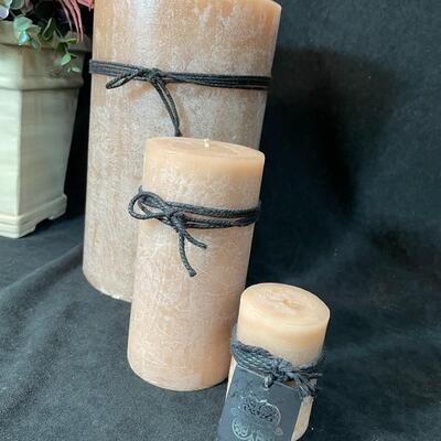 Lot 101  Three Candle Set and Silk Arrangement