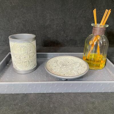 Lot 115  Bath Accessories