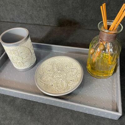Lot 115  Bath Accessories