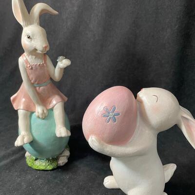 Lot 128  Easter Decor