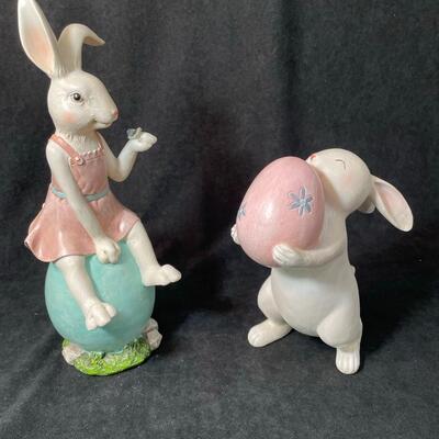 Lot 128  Easter Decor