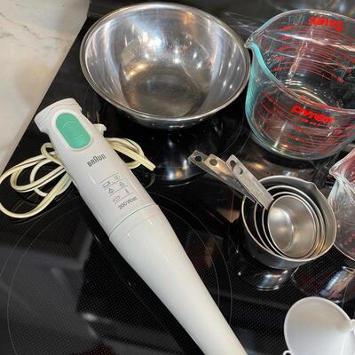 lot 29.5. Kitchen Misc with Hand Blender