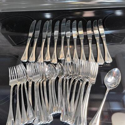 Lot 8.5A. Stainless Steel Flatware