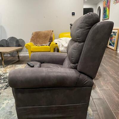 Faux Leather Reclining Lift Chair - Brand New!