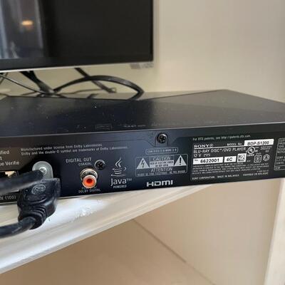 Lot 174  Vizio 48" TV and Sony Blu-ray player