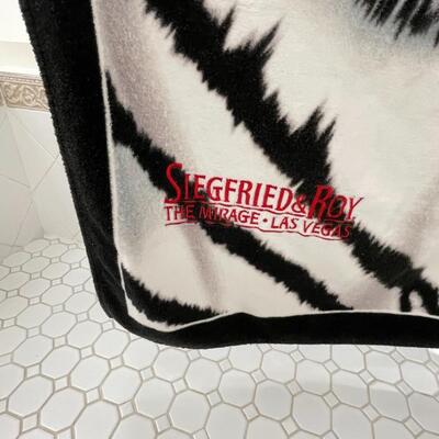 Lot 188  Siegfried & Roy Beach Towel