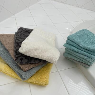 Lot 198   Hand Towels & Washcloths