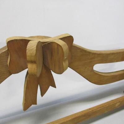 Artistic Wood Quilt Holder