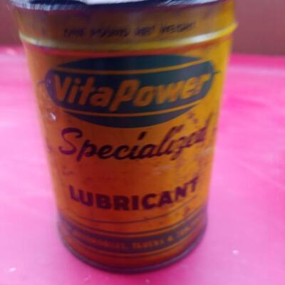 3 vintage oil product containers