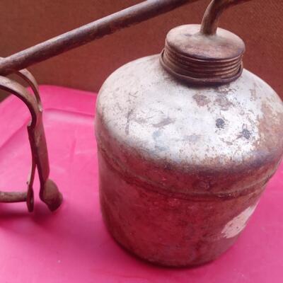 Vintage Dutton oiler