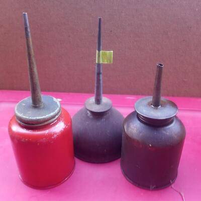 Vintage thumb pump oil cabs