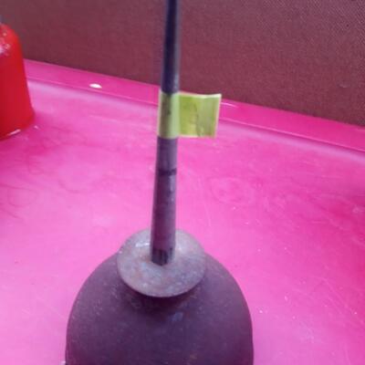 Vintage thumb pump oil cabs