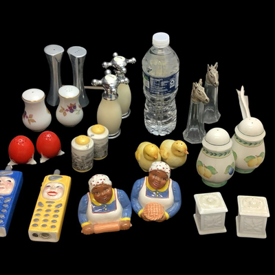 F103 Lot of Salt and Pepper Collections