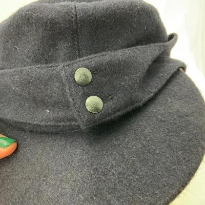 -82- Vintage Navy Wool Military Style Hat