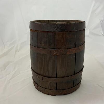 -89- Small Wood Barrels | Iron Duke