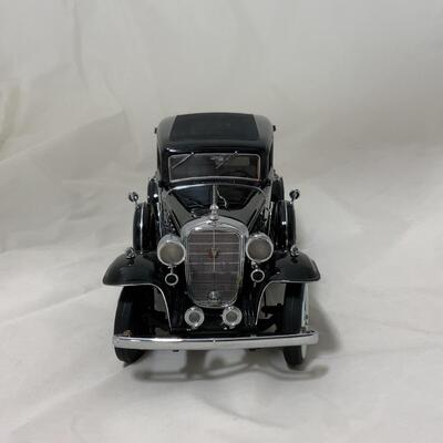 -109- MODEL CARS | 1932 Cadillac | Danbury Mint | Die-Cast