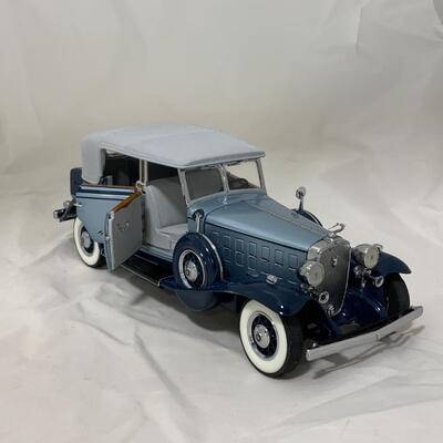 -110- MODEL CARS | 1932 Cadillac | Franklin Mint | Die-Cast