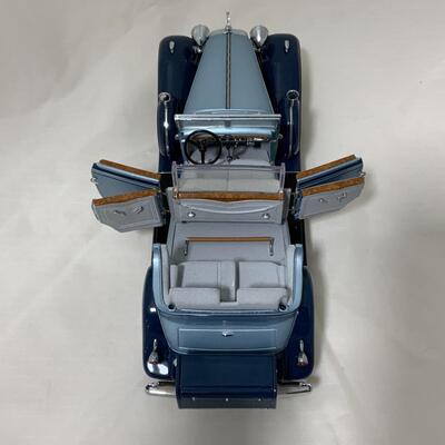 -110- MODEL CARS | 1932 Cadillac | Franklin Mint | Die-Cast