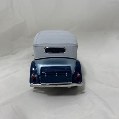-110- MODEL CARS | 1932 Cadillac | Franklin Mint | Die-Cast