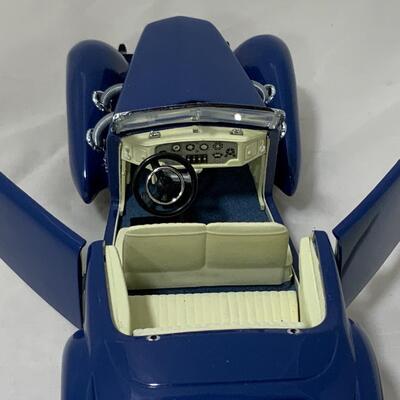 -117- MODEL CARS | 1937 Cord 812 | Franklin Mint | Die-Cast