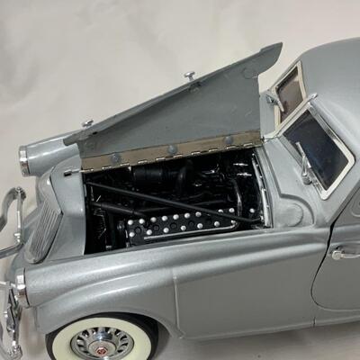 -121- MODEL CARS | 1933 Pierce | Danbury Mint | Die-Cast