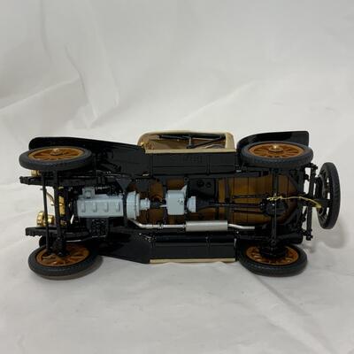 -122- MODEL CARS | 1910 Cadillac | Franklin Mint | Die-Cast