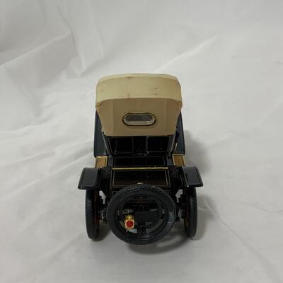 -122- MODEL CARS | 1910 Cadillac | Franklin Mint | Die-Cast