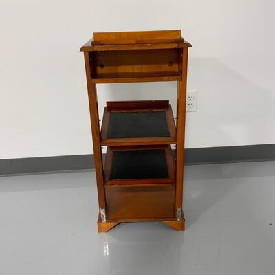 -125- Tiered Accent Table