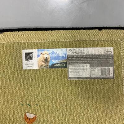-132- Accent Rug
