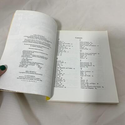 -141- BOOKS | Ghosts and Strange Stories