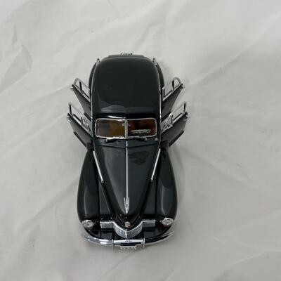 -154- MODEL CARS | 1941 Cadillac | Danbury Mint | Die-Cast