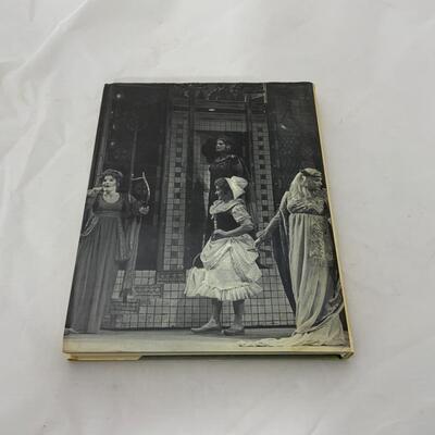 -160- BOOKS | Gilbert and Sullivan