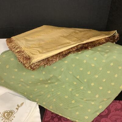 F - 1026  Custom Designed Table Covering ( green with gold ) & more