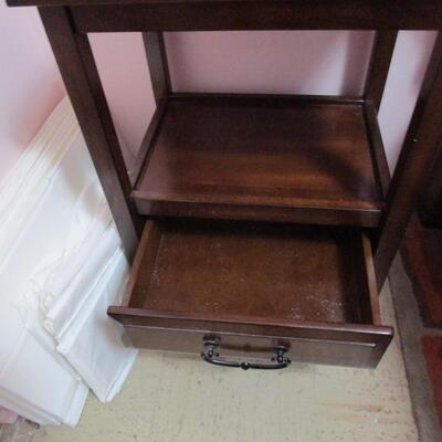 #8 End table 15Â½ x 20 x 27 Solid Hardwood
