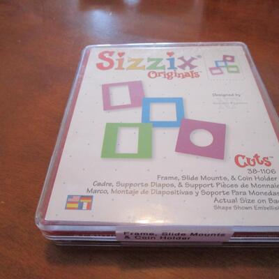 #68 Sizzix originals, Cuts coin holder