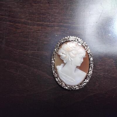Most breathtaking Carnelian shell Cameo you will ever see! Solid 14k