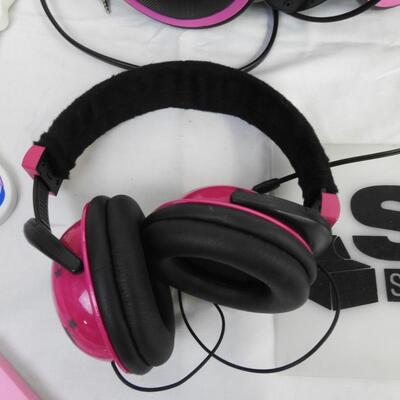 Pink Decor and Electronics, Hello Kitty Frames and Headphones