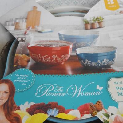 Pioneer Woman, Pouring Spout Mixing Bowl Set, Missing One Bowl, Only 2, New