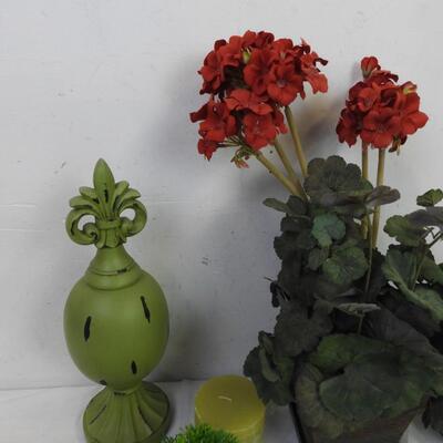 8 pc home decor, Polka Dot Tea Pot, faux Plant, Green Candle