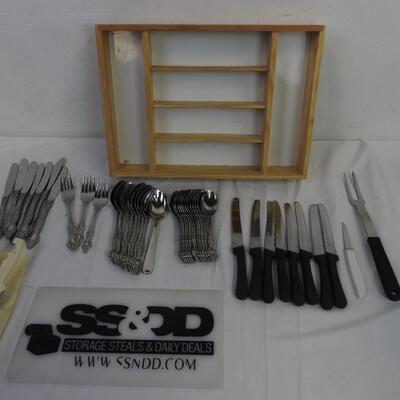 Lot of Flatware, Steak Knives, Flatware Holder