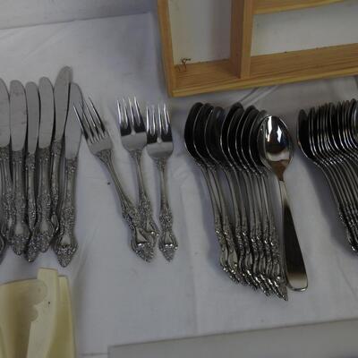 Lot of Flatware, Steak Knives, Flatware Holder