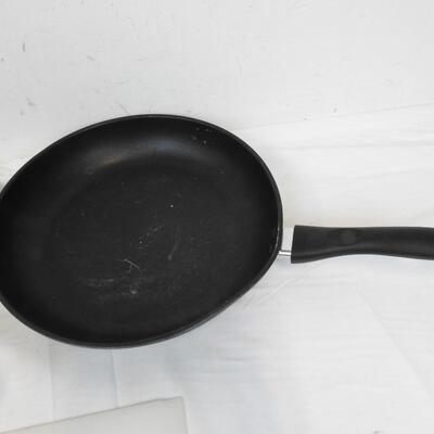 2 Black Pans - Used