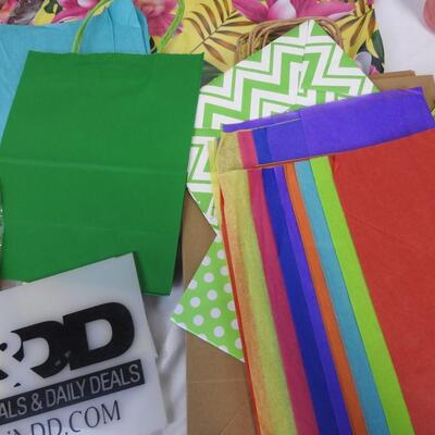 Party Supplies: Gift Bags, Paper Weights, Signs, Serving Tray, Streamers, Floral