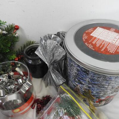 Christmas Decor Lot: Metal Tin, Extension Cord, Blue Lights