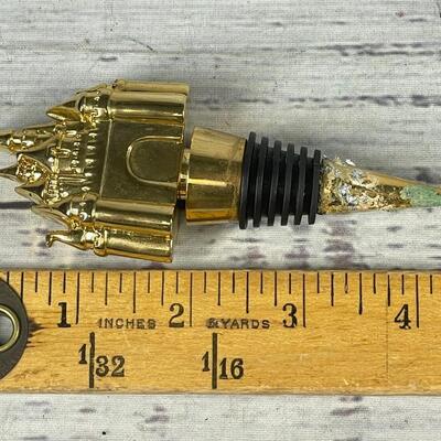 Disneyland 50th Anniversary Cinderella's Castle Gold Tone Wine Bottle Stopper