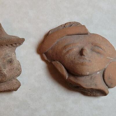 Lot 39: (2) Pre-Columbian MesoAmerican Heads