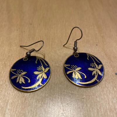 Pair of earings, Floral design