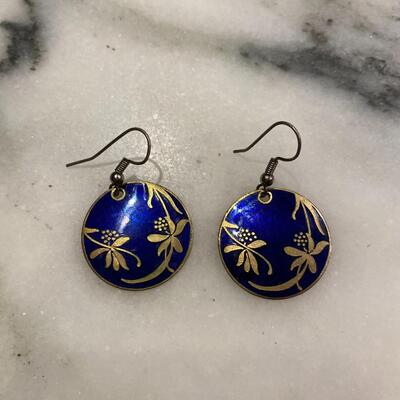 Pair of earings, Floral design